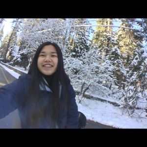 Meet your Posher, Valeria